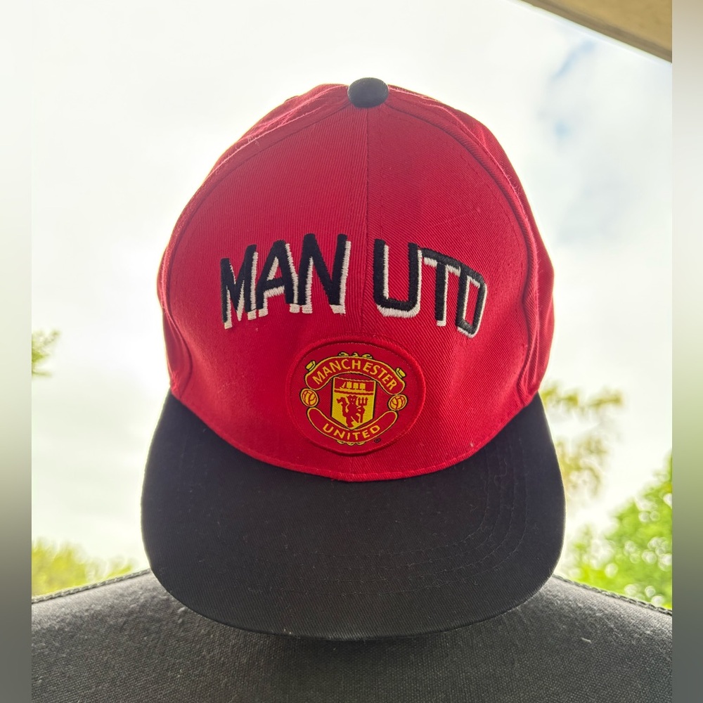 Manchester United Official Soccer Cap Youth size